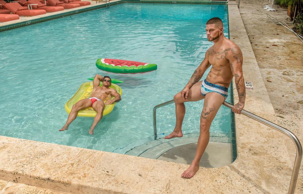 ホテル ザ ホール サウス ビーチ マイアミビーチ エクステリア 写真